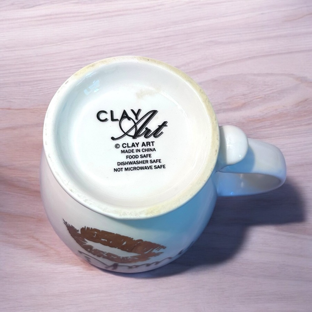 White Mug Cup with Gold Metallic Lip Print Kisses Muah! - Picture 4 of 5